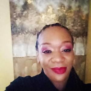 Meet your Posher, Jamila